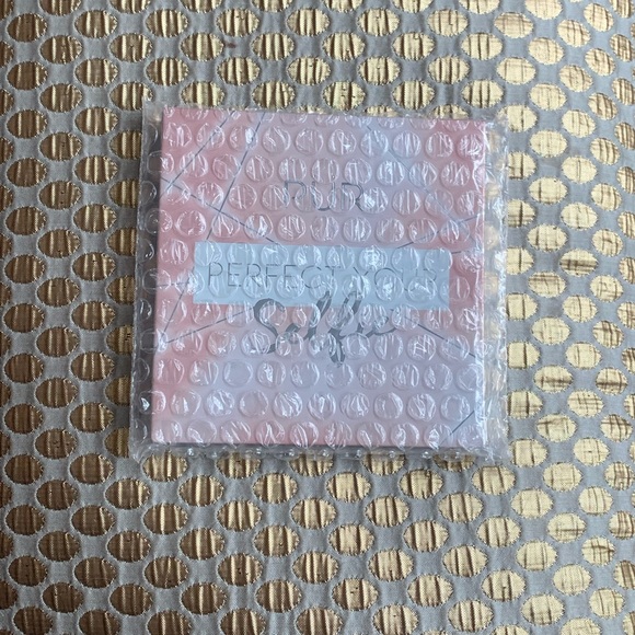 NWT PÜR  Perfect Your Selfie Palette: eyes + blush - Picture 3 of 3